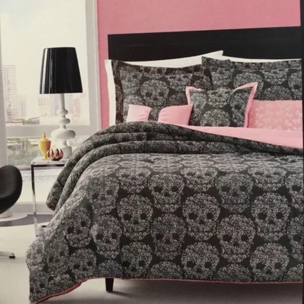 Betsey Johnson comforter set